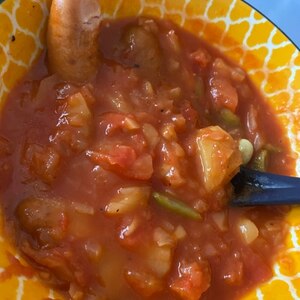野菜たっぷり☆トマト缶詰で作るミネストローネ